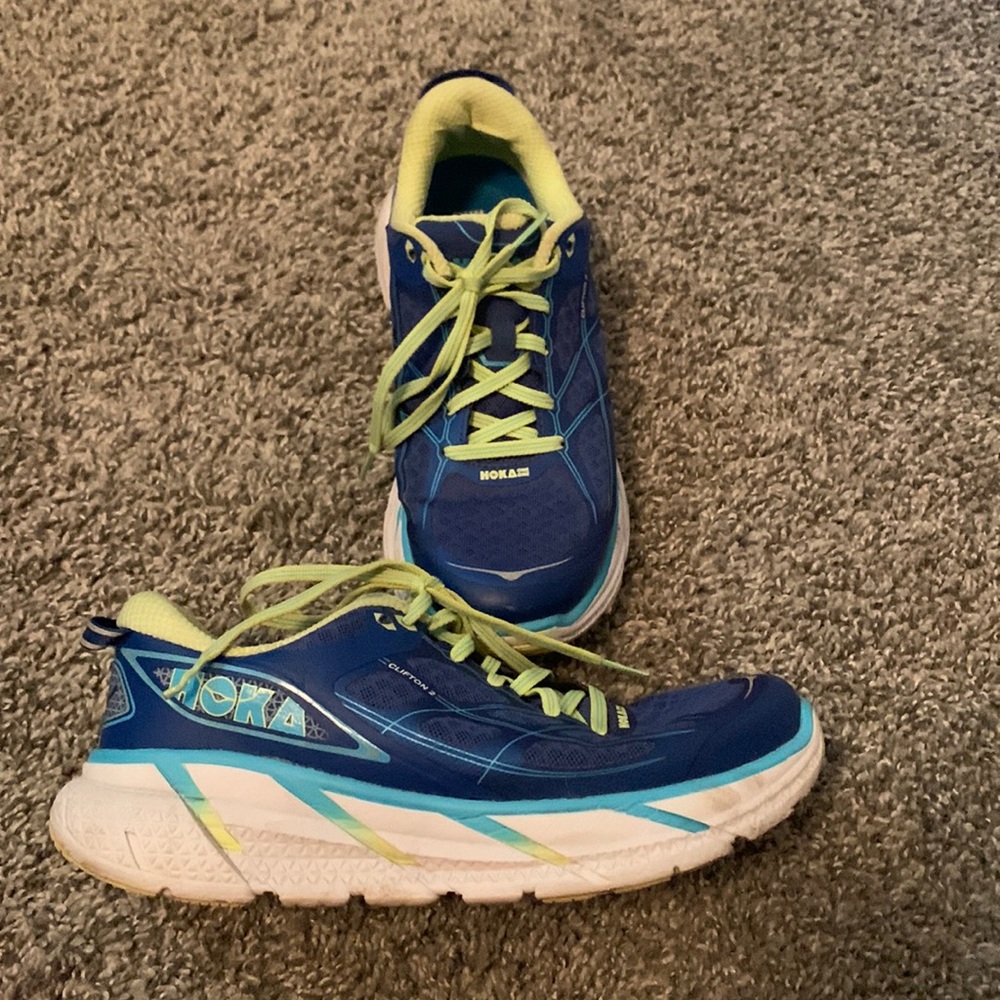 EUC Women’s size 7.5 HOKA ONE ONE Orhtolite Clifton 2 athletic shoes.